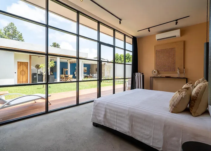 Rouge - Loft Noon Villa